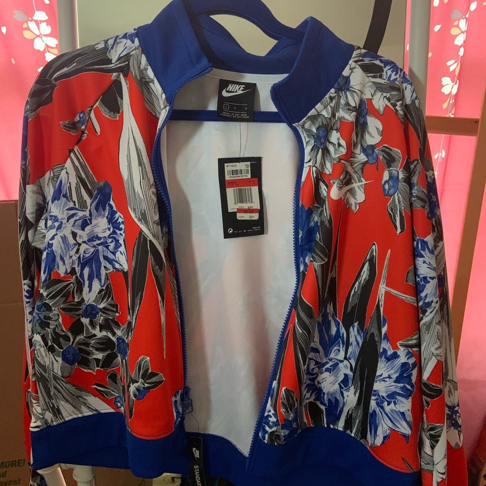NIKE patterned jacket